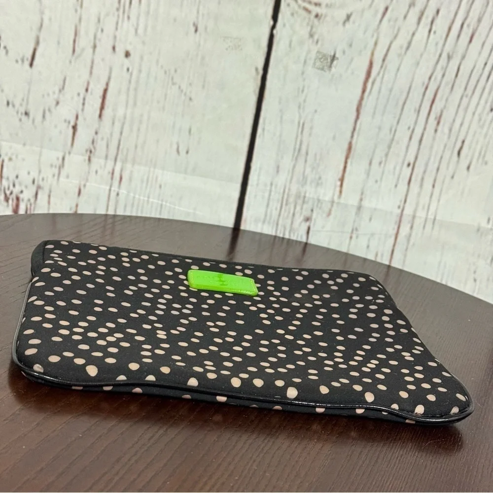 Kate Spade New York Black and Cream Polka Dot Lap Top Sleeve EUC